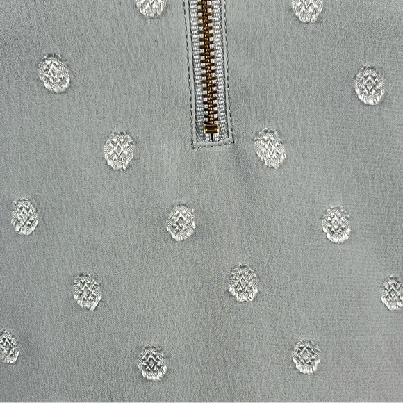 EXPRESS CLASSIC POLKA -DOT SLEEVELESS 1/4 ZIPPER FRONT TOP/BLOUSE - Picture 6 of 14